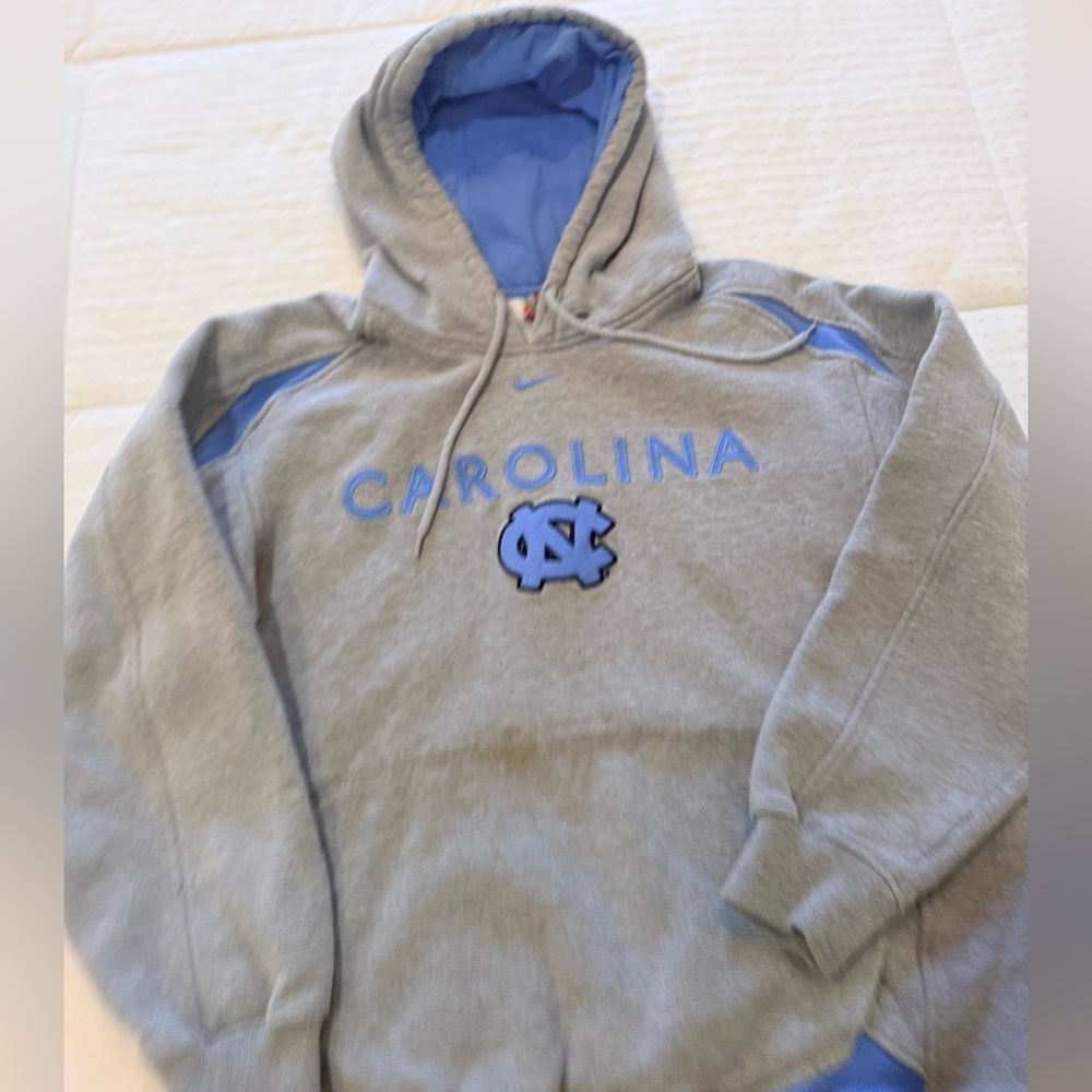 Nike official team Carolina hoodie, small - Picture 3 of 4